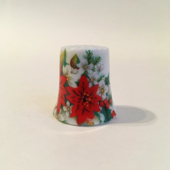 Merry Christmas Thimble Vintage Poinsettia Flowers - Picture 4 of 6